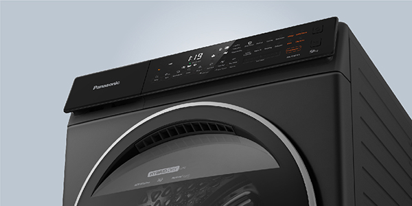 ICONIC DOOR DESIGN & FLOATING CONTROL PANEL